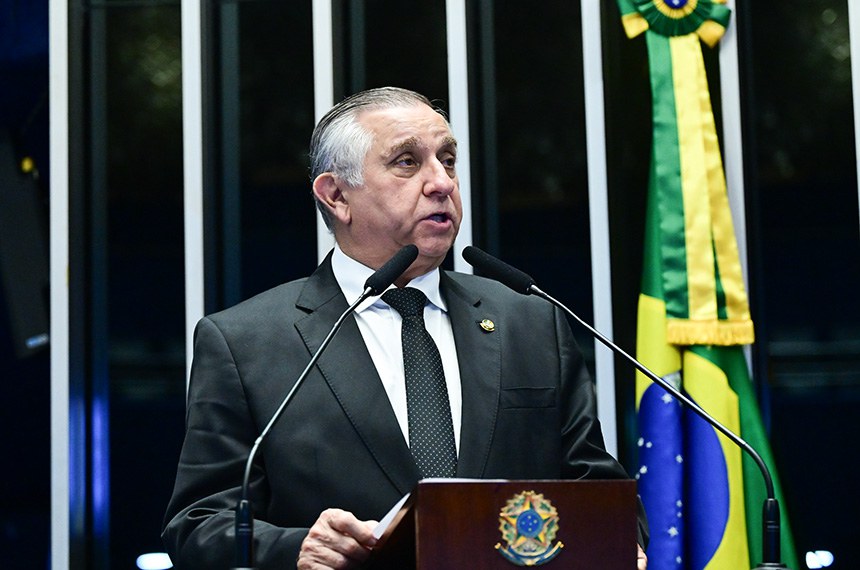 O senador Izalci Lucas ressaltou que dom Pedro II ocupa lugar singular na história nacional - Foto: Geraldo Magela/Agência Senado