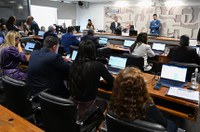 CAS aprova prioridade a pessoas com deficiência nas seleções para teletrabalho