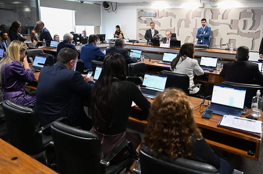 Bancada:
senador Dr. Hiran (PP-RR), em pronunciamento; 
senadora Dra. Eudócia (PL-AL); 
senador Paulo Paim (PT-RS); 
senador Wilder Morais (PL-GO); 
senador Astronauta Marcos Pontes (PL-SP).
