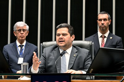 Mesa: 
presidente do Senado Federal, senador Davi Alcolumbre (União-AP).