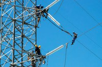 Lula veta realocação de trabalhadores de elétricas privatizadas