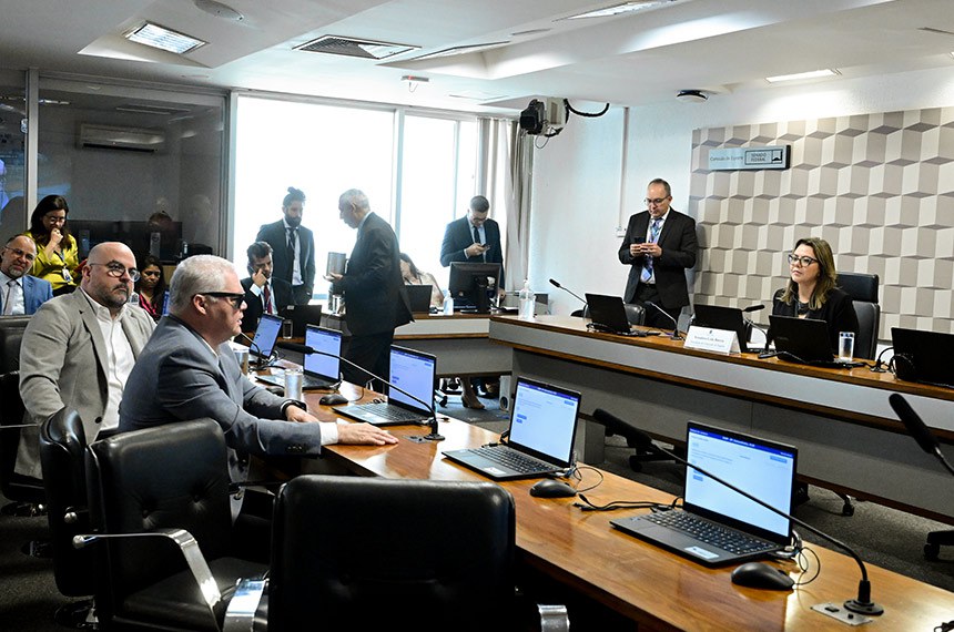 Bancada:
presidente do Comitê Paralímpico Brasileiro (CPB), José Antônio Ferreira Freire, em pronunciamento.