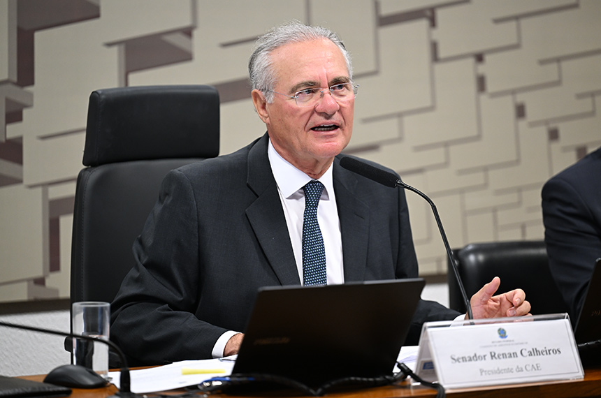 Cigarro eletrônico e passe livre estão entre 100 projetos prontos para votação na CAE — Senado Notícias