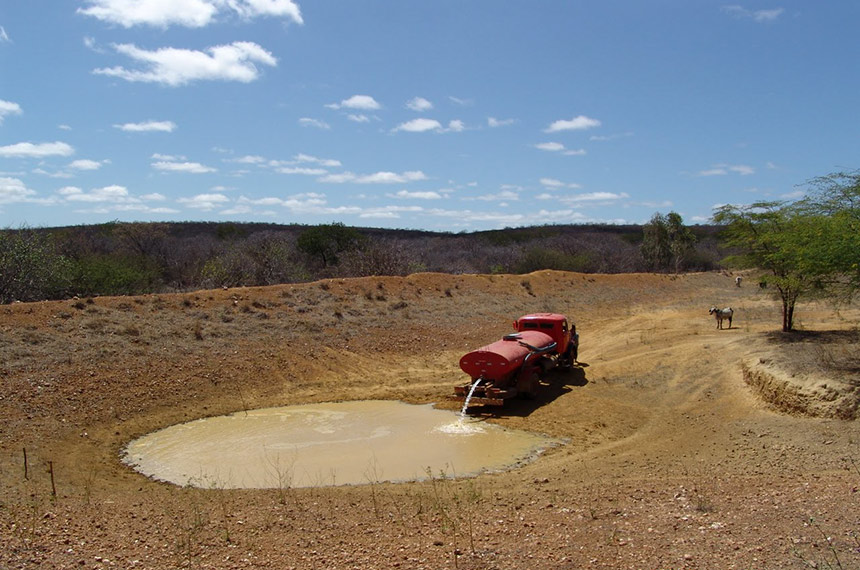 Plenário pode votar garantia de acesso a água e alimento no Semiárido — Senado Notícias