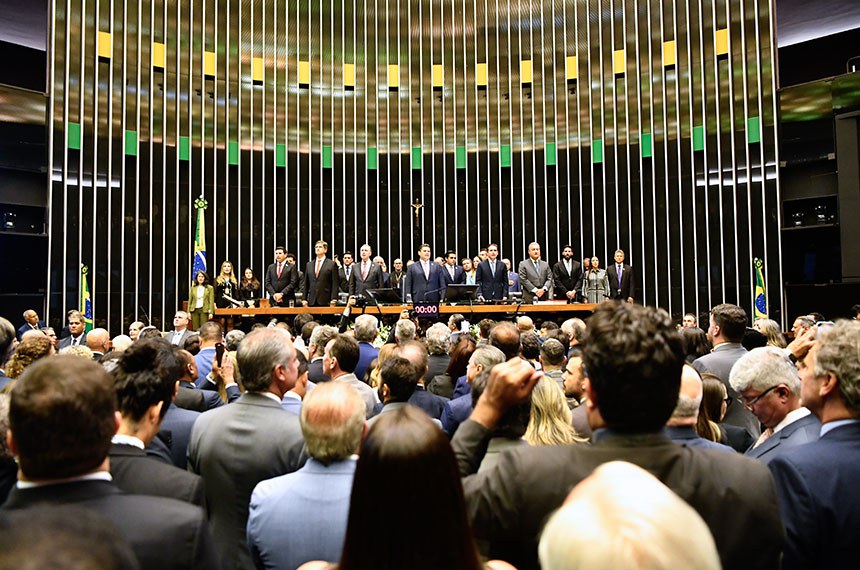 Mesa:
primeiro-secretário da Câmara dos Deputados, deputado Carlos Veras (PT-PE);
procurador-geral da República, Paulo Gonet Branco;
presidente do Supremo Tribunal Federal (STF), ministro Luís Roberto Barroso;
presidente do Senado Federal, senador Davi Alcolumbre (União-AP);
secretário-geral da Mesa do Senado Federal, Gustavo A. Sabóia Vieira;
presidente da Câmara dos Deputados, deputado Hugo Motta (Republicanos-PB);
ministro de Estado da Casa Civil da Presidência da República, Rui Costa;
secretário-geral da Mesa da Câmara dos Deputados, Lucas Ribeiro Almeida Júnior.