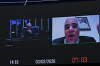 Girão critica contratação de publicidade