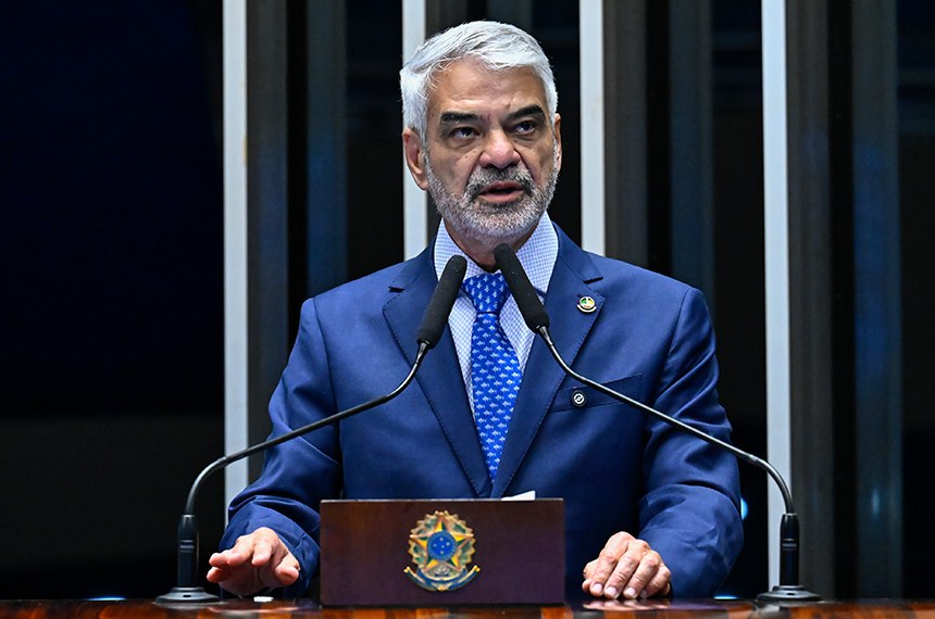 Em discurso, à tribuna, senador Humberto Costa (PT-PE).