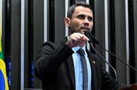 Cleitinho defende Gás do Povo e critica vistoria periódica de veículos