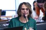 À bancada,  em pronunciamento,  senadora Damares Alves (Republicanos-DF).