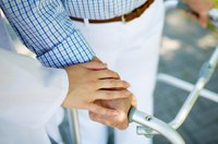 CAE analisa regulamentação da profissão de cuidador