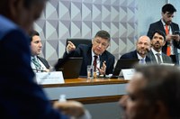 Mesa: 
coordenador de Comissões Especiais, Temporárias e Parlamentares de Inquérito (Coceti), Leandro Augusto de Araújo Cunha Bueno; 
presidente da CPMI - INSS, senador Carlos Viana (Podemos-MG); 
presidente do Instituto Nacional do Seguro Social (INSS), Gilberto Waller Júnior; 
procurador-geral do Instituto Nacional do Seguro Social (INSS), Elvis Gallera Garcia.