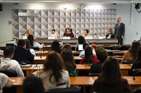 Superdotados precisam de políticas e profissionais capacitados, aponta debate