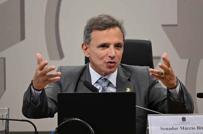 Mesa: 
presidente eventual da CSP, senador Marcio Bittar (PL-AC).
