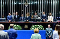 Comenda Ceci Cunha destaca participação da mulher na política