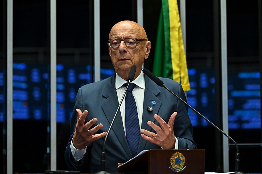 Senador Esperidião Amin (PP-SC) em discurso à tribuna.
