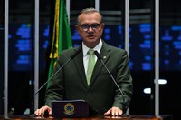 Wellington Fagundes critica revogação de decreto sobre hidrovias