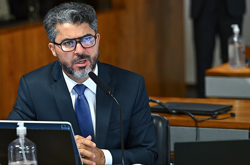 Bancada: 
relator do PL 977/2025 , senador Marcos Rogério (PL-RO) - em pronunciamento.