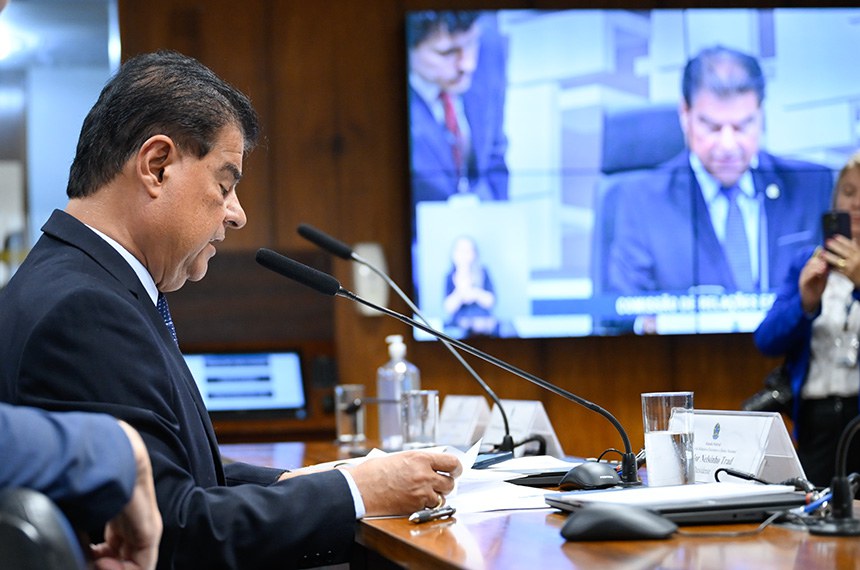 Mesa:
presidente da CRE, senador Nelsinho Trad (PSD-MS).