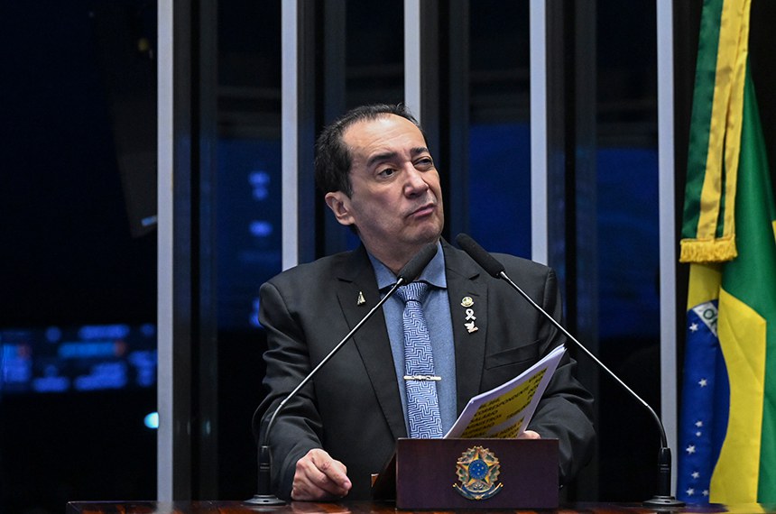 Em discurso, à tribuna, senador Jorge Kajuru (PSB-GO).