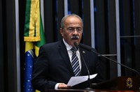 Rodrigues cobra ações do Estado para ampliar proteção a pessoas com autismo