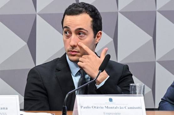 Mesa: 
empresário Paulo Otávio Montalvão Camisotti.