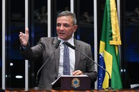 Bittar defende ataque dos EUA ao Irã e critica esquerda brasileira