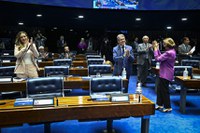 Aumento gradual da licença-paternidade vai à sanção presidencial