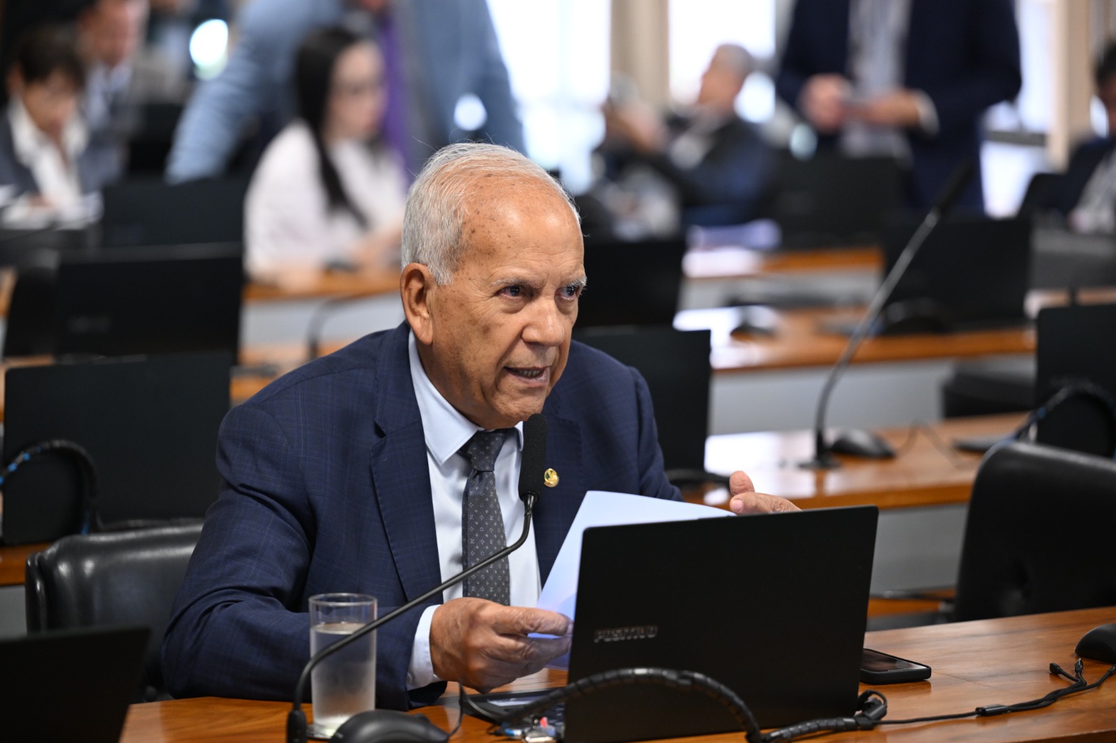 CCJ aprova limites para uso de dinheiro em espécie CCJ aprova limites para uso de dinheiro em espécie