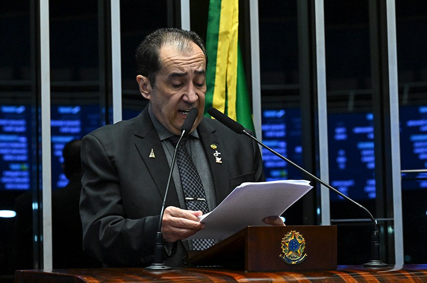 Em discurso, à tribuna, senador Jorge Kajuru (PSB-GO).