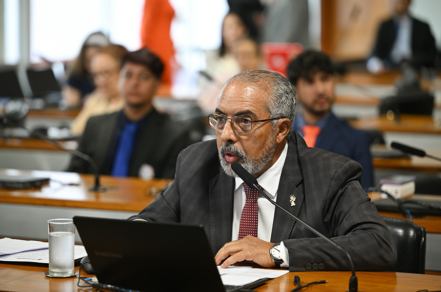 Acolhida sugestão legislativa de destinar multas do FGTS direto ao trabalhador — Senado Notícias