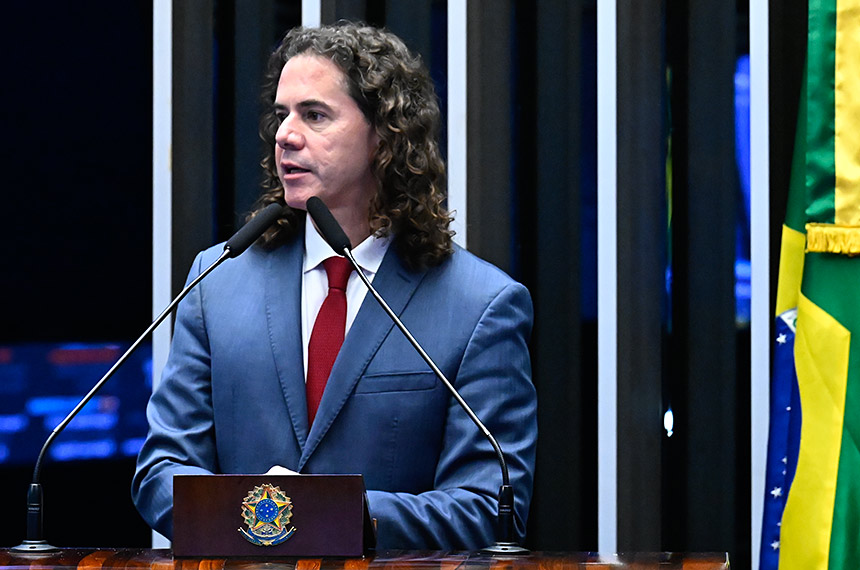 Veneziano cobra CPI na Paraíba sobre concessão de serviço de água e esgoto — Senado Notícias
