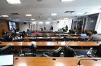 CDH aprova convite a ministro da Saúde para falar sobre Caderneta da Gestante