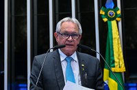Klann defende geração de empregos para reduzir dependência de programas sociais