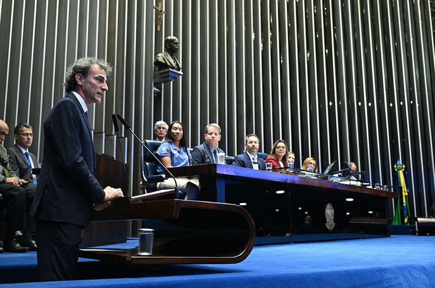 Medalhista olímpico do vôlei de praia, Emanuel Rêgo é diretor-geral do COB - Foto: Saulo Cruz/Agência Senado