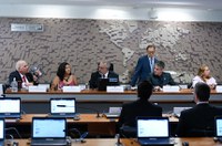 Entidades defendem regulamentação da profissão de acupunturista