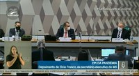 Nunca se discutiu 'imunidade de rebanho' no Ministério da Saúde, afirma Elcio Franco