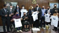 Presidente do Senado recebe atletas que querem o Plano Nacional de Desporto
