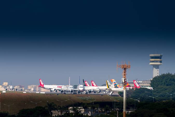 Sao Paulo, Brazil, mai 26, 2018: Air traffic at the Congonhas airport in Sao Paulo
