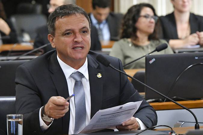 Em pronunciamento, à bancada, senador Marcio Bittar (MDB-AC).\r\rFoto: Geraldo Magela/Agência Senado