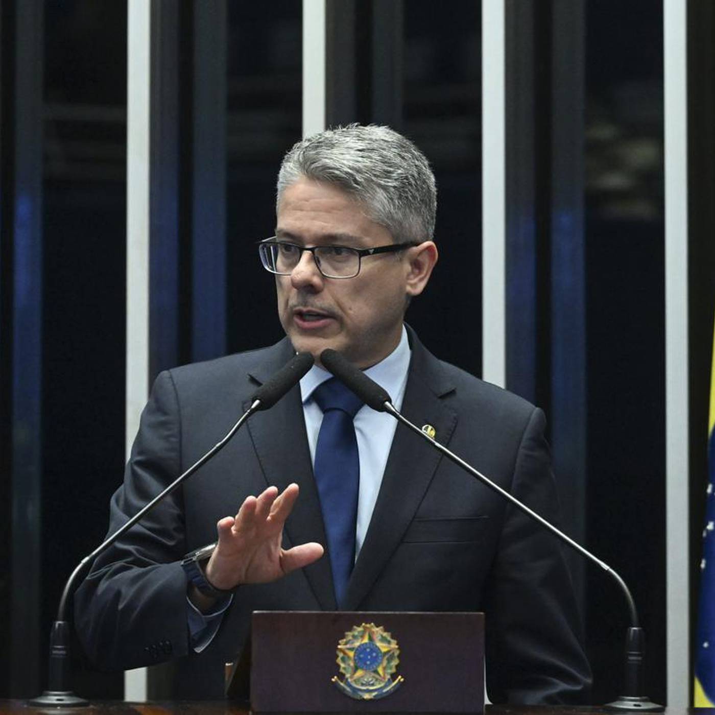 Alessandro Vieira acompanha investigações sobre irregularidades no Banco Master