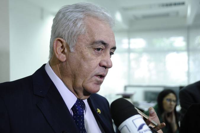 senador Otto Alencar (PSD-BA) concede entrevista.

Foto: Marcos Oliveira/Agência Senado