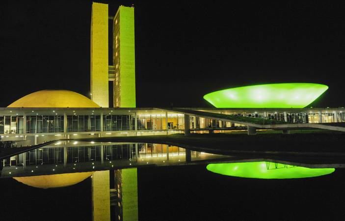 Palácio do Congresso recebe iluminação especial durante o período de realização da Copa do Mundo, que teve entre suas sedes o Estádio Nacional de Brasília, o Mané Garrincha.

Foto: Marcos Oliveira/Agência Senado
