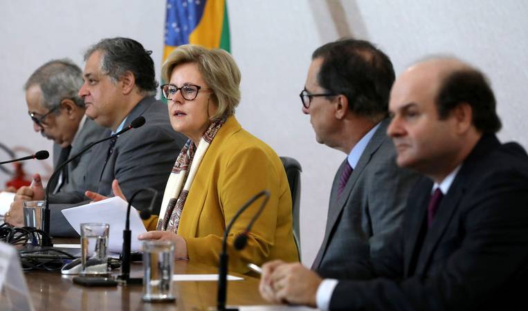 Ministra Rosa Weber, presidente do TSE, durante reunião com presidentes dos TRE`s . Brasília-DF, 22/10/2018

Foto: Roberto Jayme/Ascom/TSE