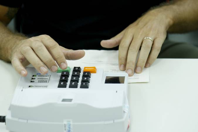 Eleições 2014 - Voto em trânsito no IESB, Asa Sul, Brasília. Foto: Marri Nogueira/ Agência Senado