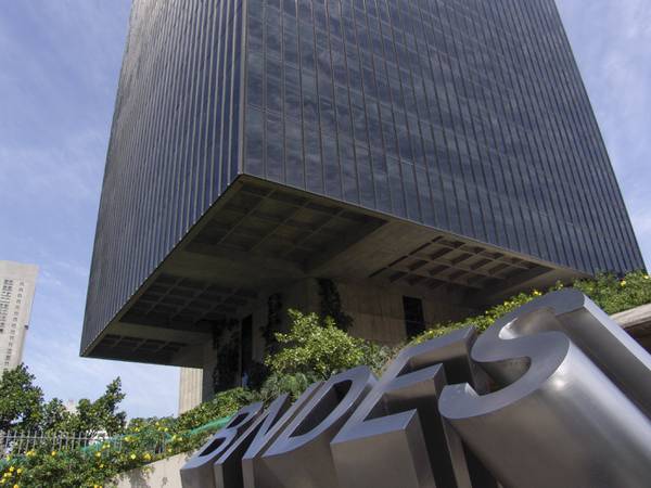 Rio de Janeiro, Brazil, November 23, 2005 – Facade of BNDES (Brazil's state-owned bank of development) headquarters in Rio de Janeiro