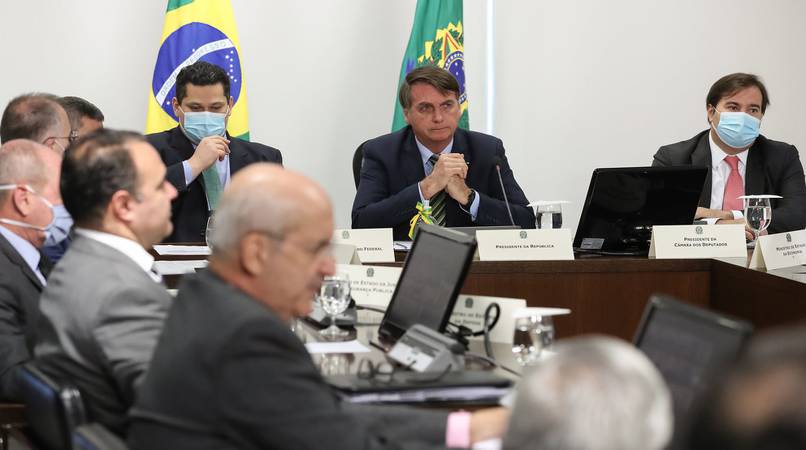 (Brasília - DF, 20/05/2020) O presidente Jair Bolsonaro ( Sem Mascara) presidentes da Camara e do Senado durante  Videoconferência com Governadores dos Estados. Foto: Marcos Corrêa/PR