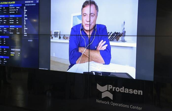 
Senador Alvaro Dias (Podemos-PR) em pronunciamento via videoconferência. 

Foto: Pedro França/Agência Senado