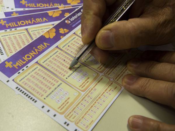 Caixa vai permitir apostas em loterias pela internet, Economia