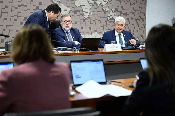 Relatório aponta falhas na política de IA apesar dos avanços, destaca Rádio Senado 2 77b902ff 2286 469d aba3 eb9a58df2b83