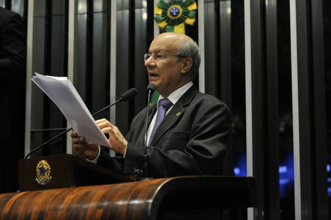 Plenário do Senado Federal durante sessão não deliberativa. 

Em discurso, senador José Pimentel (PT-CE). 

Foto: Jane de Araújo/Agência Senado